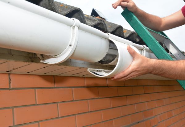 Gutter Maintenance in Pewaukee