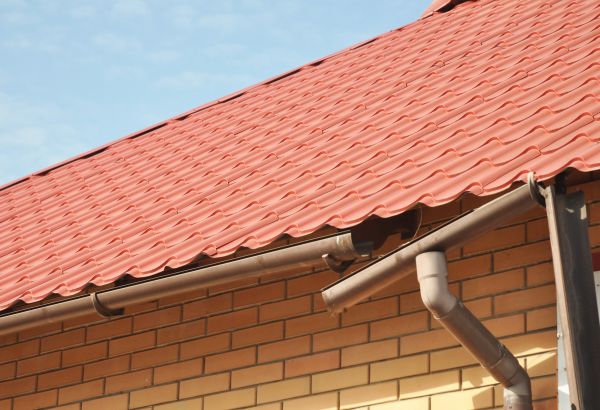 Loose Gutter Repair in Pewaukee